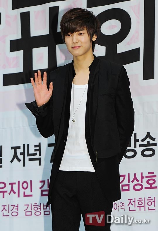 Cnblue members dating-in-Tapu