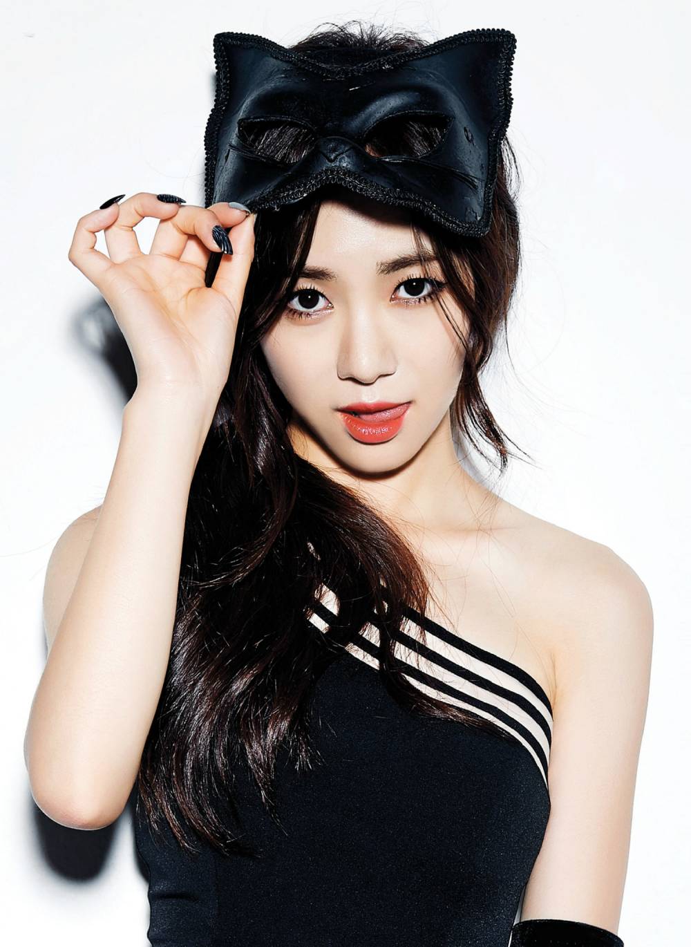 AOA-Mina_1417277647_af_org.jpg