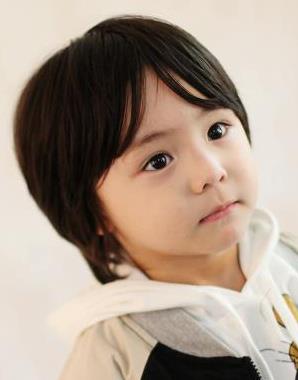 mblaq s leo sings along to quot it s war quot reveals which mblaq s leo sings along to quot it s war quot reveals which