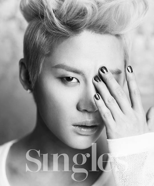 JYJ&rsquo;s Junsu poses for Singles magazine | allkpop
