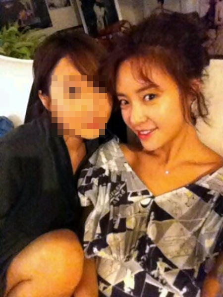 Junhyung hara társkereső allkpop