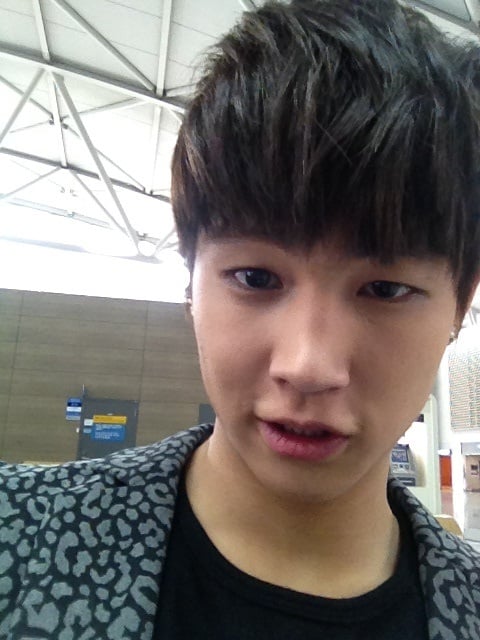 JB "How's my black hair?"  allkpop