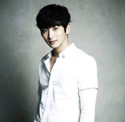 2AM, Jinwoon