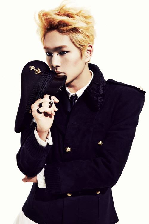 SHINee, Onew