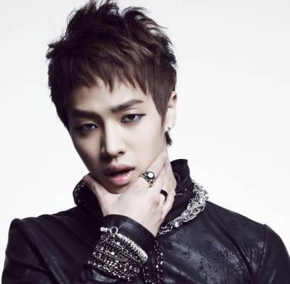 B2ST, Kikwang