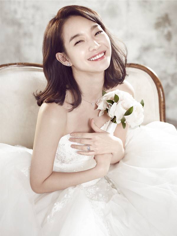 Shin Min Ah