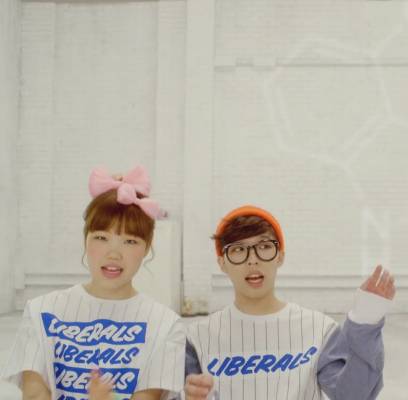 Akdong Musician (AKMU)