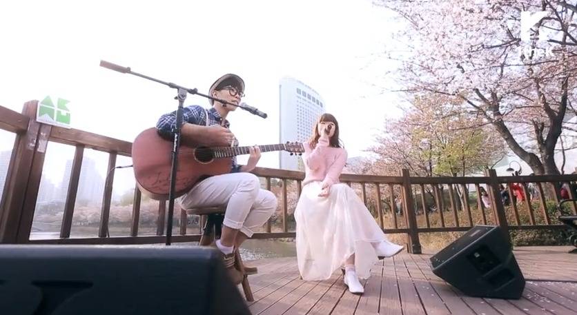 Akdong Musician (AKMU)