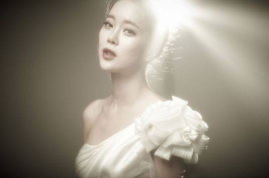 Baek Ji Young