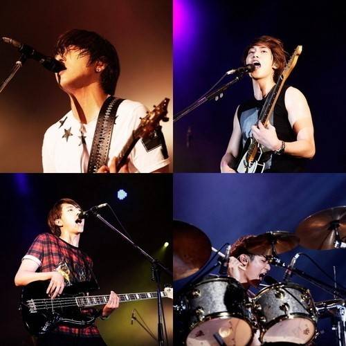 CNBLUE, F.T. Island