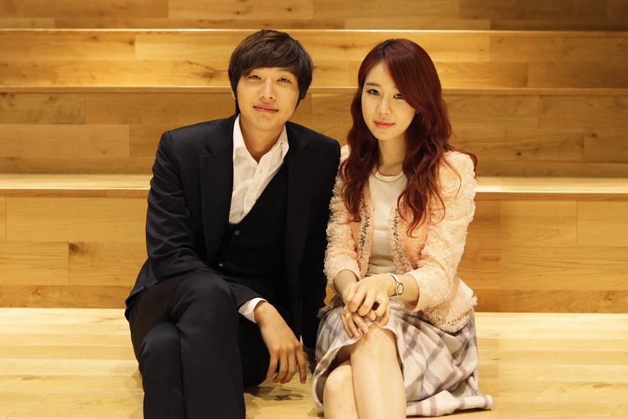 Yoo In Na, Ji Hyun Woo