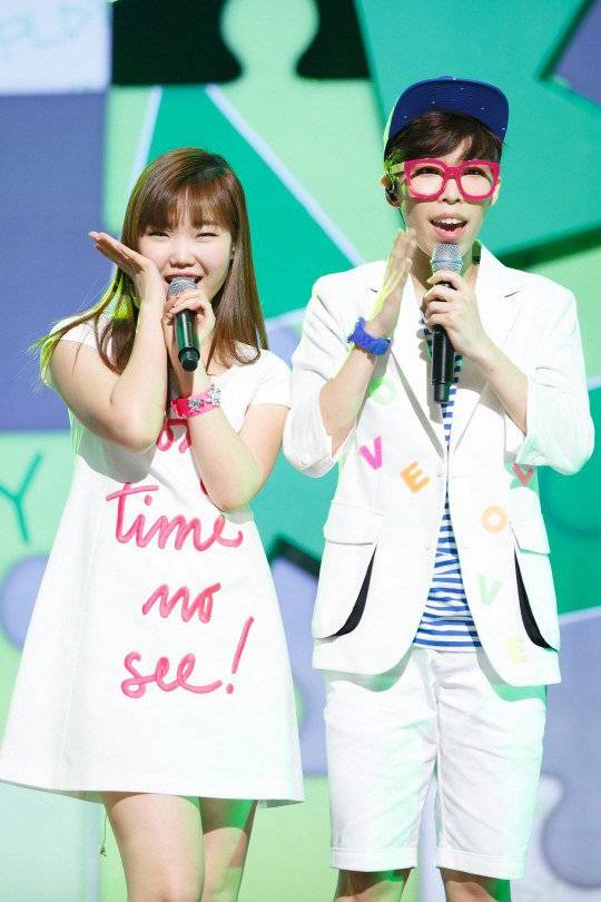 Akdong Musician (AKMU)