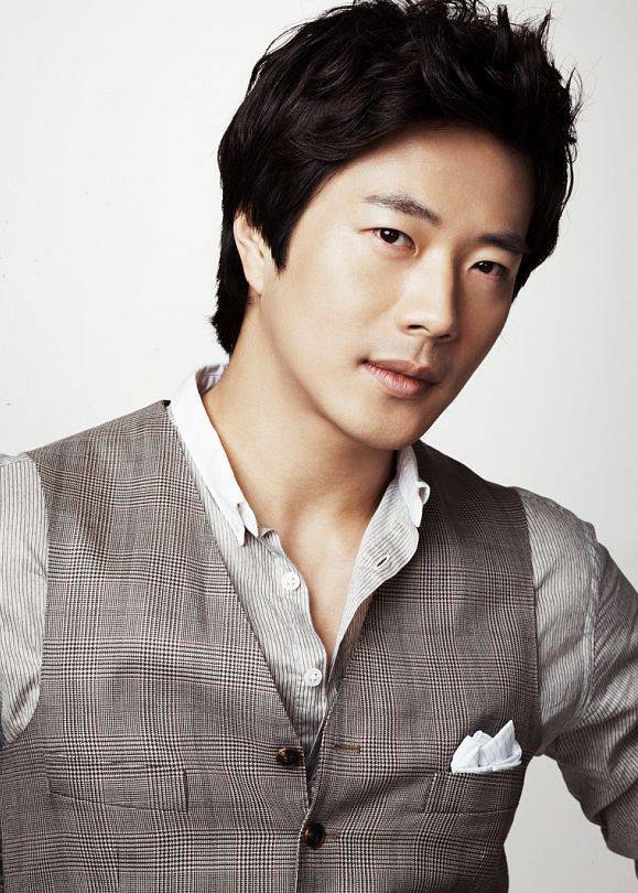 Kwon Sang Woo