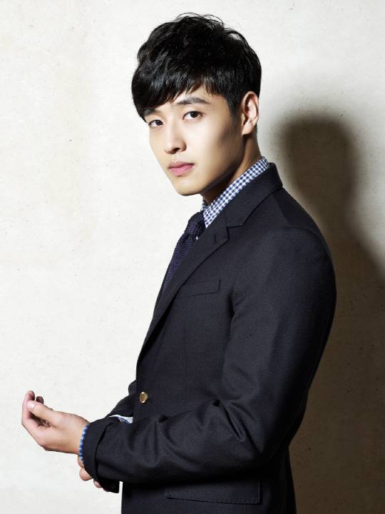 Kang Ha Neul