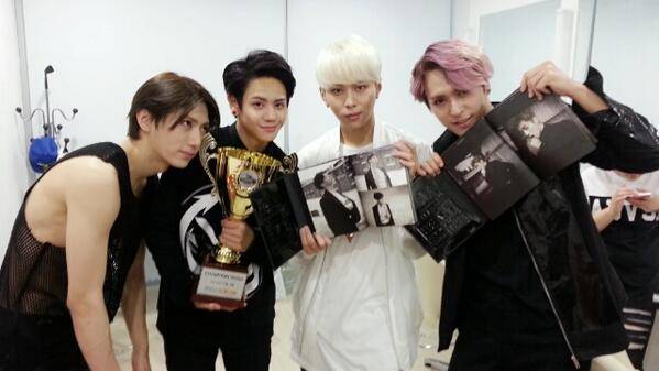 B2ST