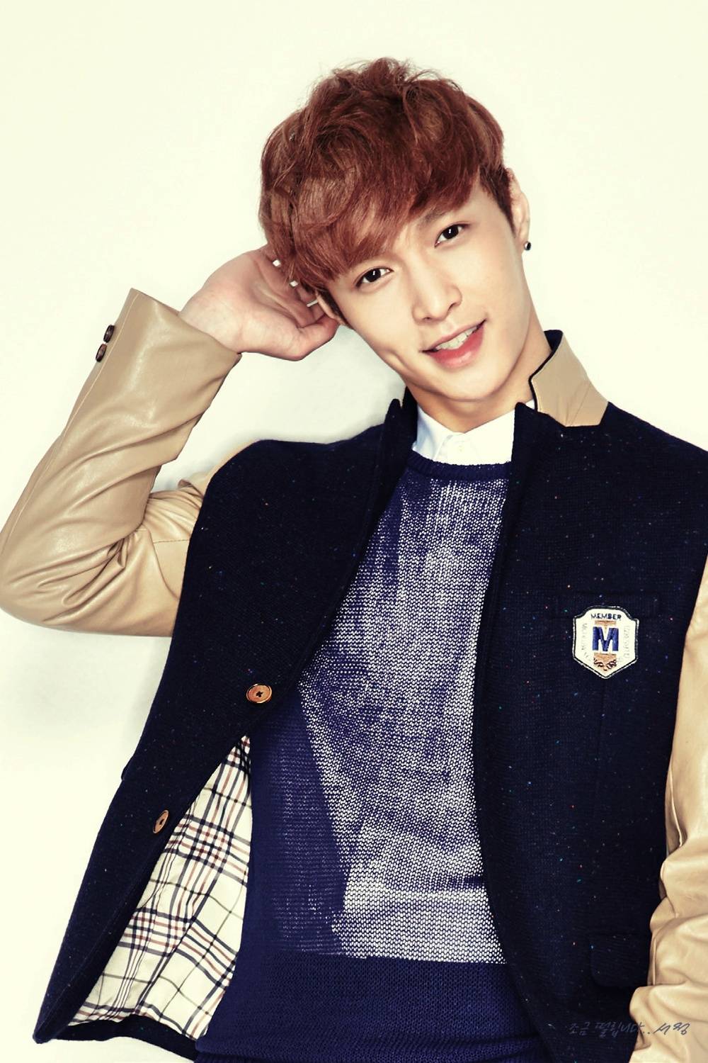 EXO, Lay