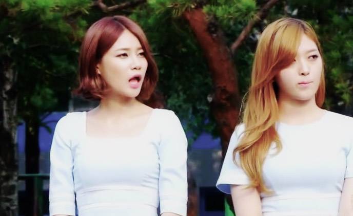 AOA, Dohwa (Chanmi), Yuna, Buzz