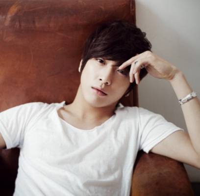 CNBLUE, Yonghwa