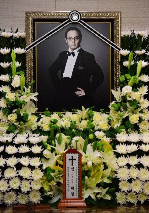 Psy, Cho Yong Pil