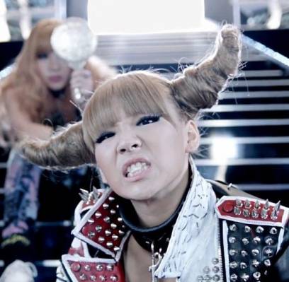 2NE1, Buzz