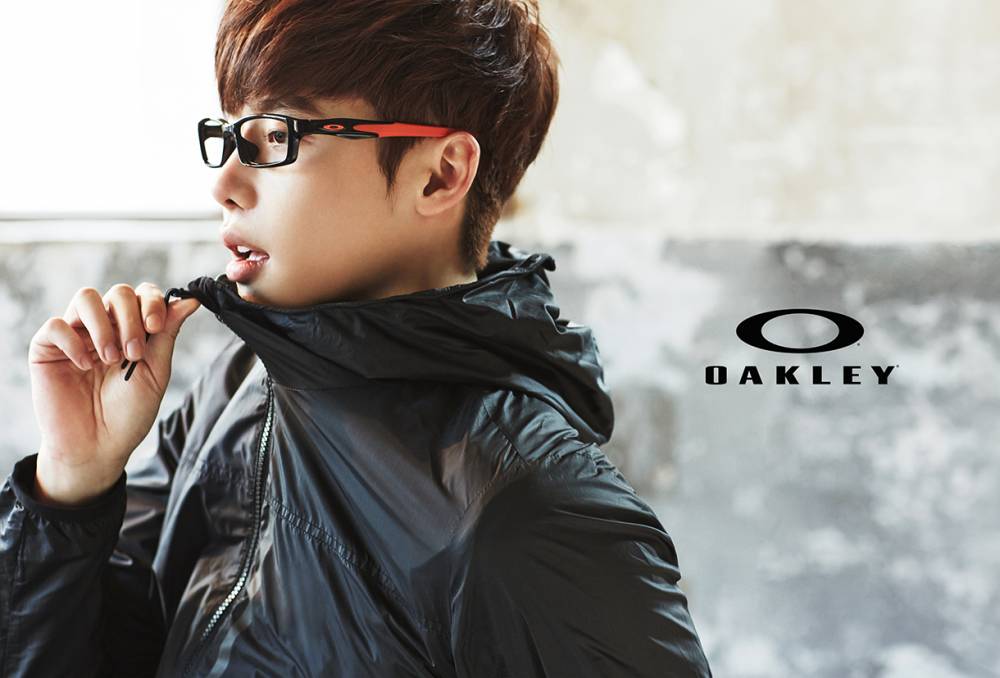 Lee Jong Suk is chic and contemporary in pictorial with 'Oakley' | allkpop