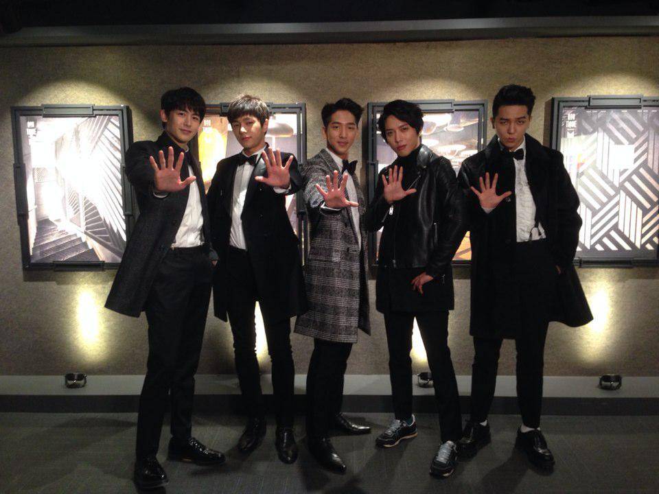 2PM, Nichkhun, B1A4, Baro, CNBLUE, Yonghwa, INFINITE, Kim Myung Soo (L), ZE:A, Kwanghee, M.I.B, Kangnam, winner, Song Min Ho (Mino)