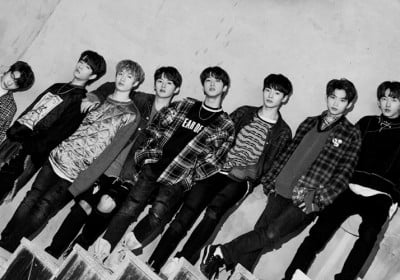 Stray Kids