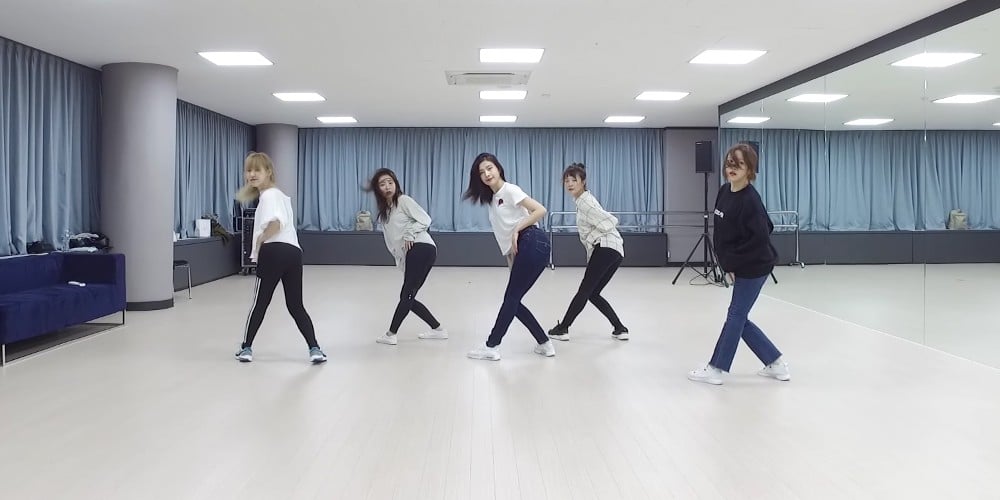 Image result for Red Velvet say 'Look' in their newest dance practice