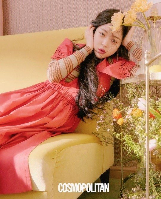 Sulli_1519001495_1.jpg