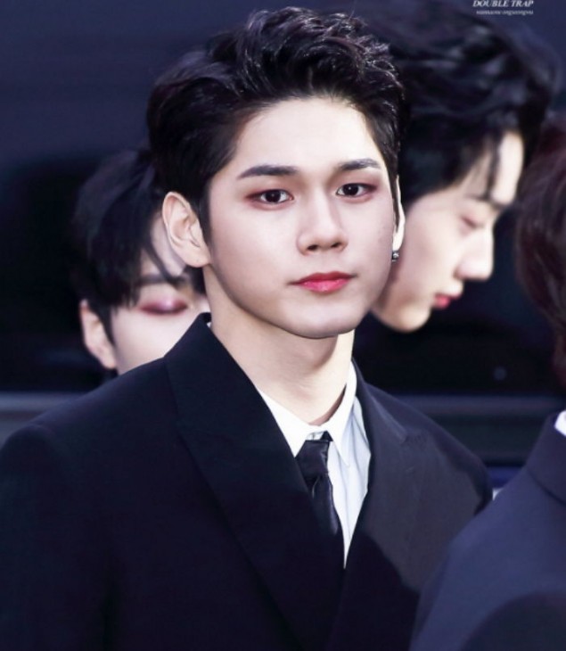 Wanna One's Ong Seong Wu mesmerizes fans with his 'movie star-like ...