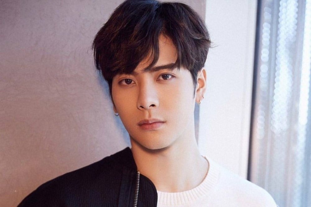 Jackson Wang Bio Height Age Brother Girlfriend Family Other Facts Celeboid