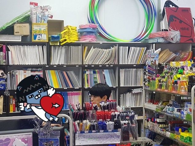 Ли Ый Ун замечен в магазине своих родителей