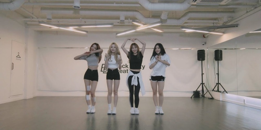 LOONA, yyxy (Youth Youth by Young)