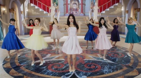 Нетизены снова обвиняют TWICE в копировании концепции Girls' Generation