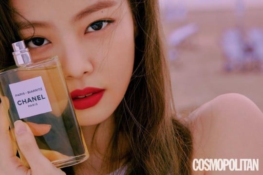 Дженни из BLACKPINK излучает элегантность в новом выпуске "Cosmopolitan"