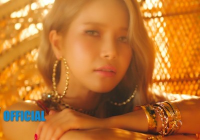 MAMAMOO, Solar