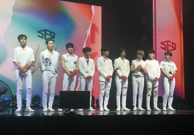 SF9