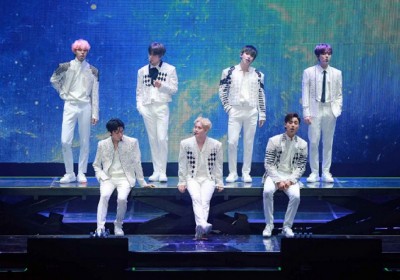 MONSTA X