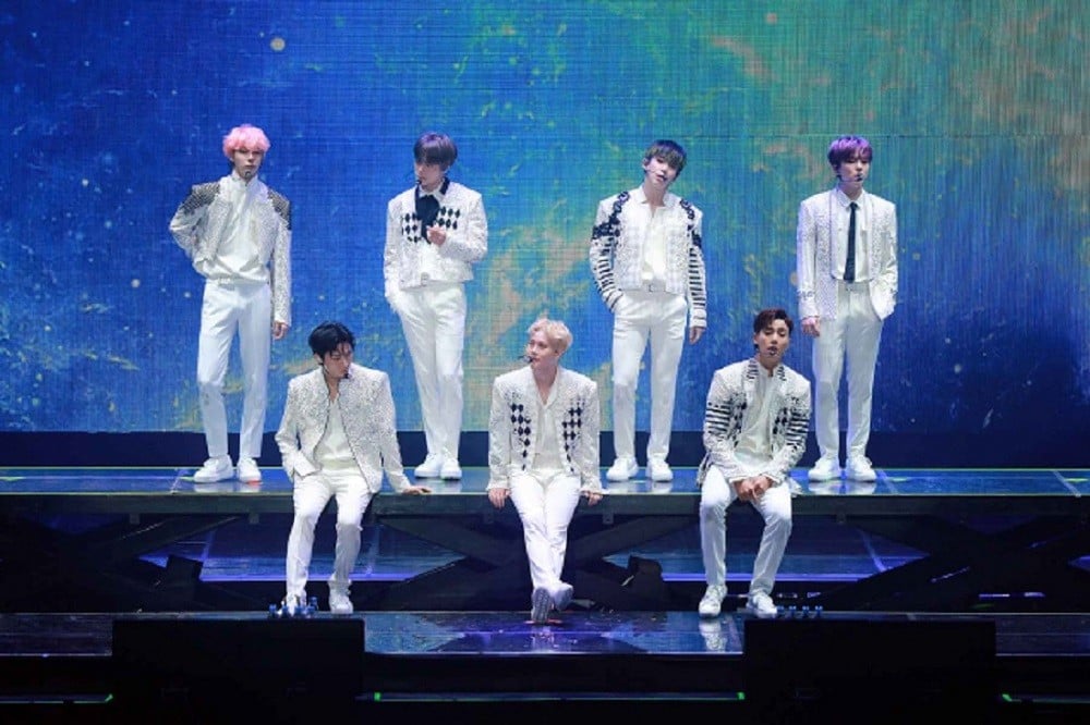 MONSTA X