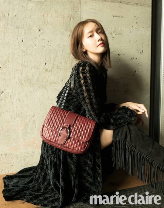Girls Generation S Yoona Models Elegant Designer Bags For Marie