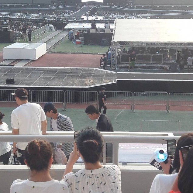 Актер Пак Бо Гом посетил концерт BTS в Сеуле, выражая поддержку другу