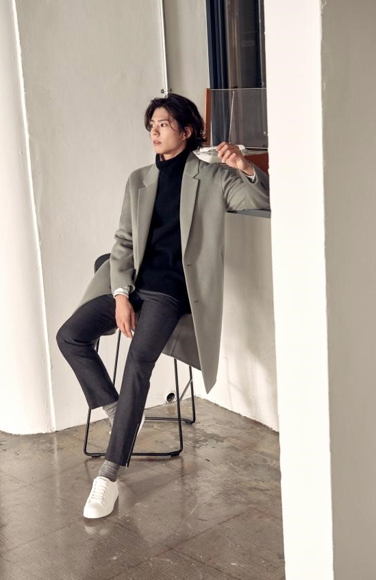 Park Bo Gum is a total heartthrob with long hair in 2018 F/W 'TGNT'  pictorial