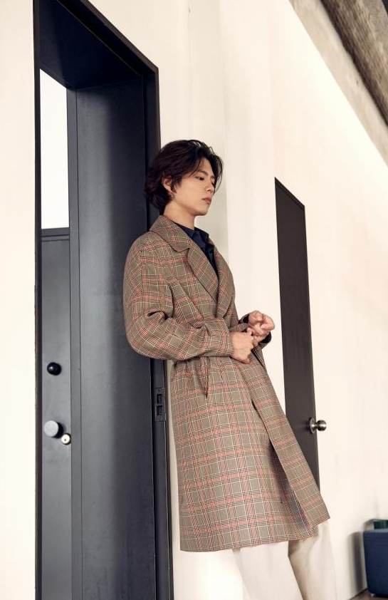 Park Bo Gum Exudes Manly Glamour In Latest TNGT Photos