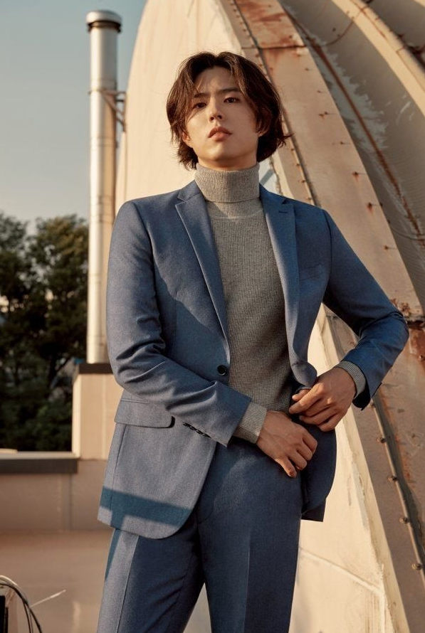 Park Bo Gum is a total heartthrob with long hair in 2018 F/W 'TGNT