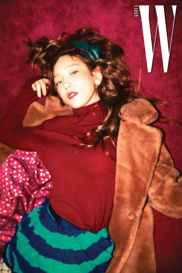 Обворожительная Тэён в новой фотосессии для журнала "W"