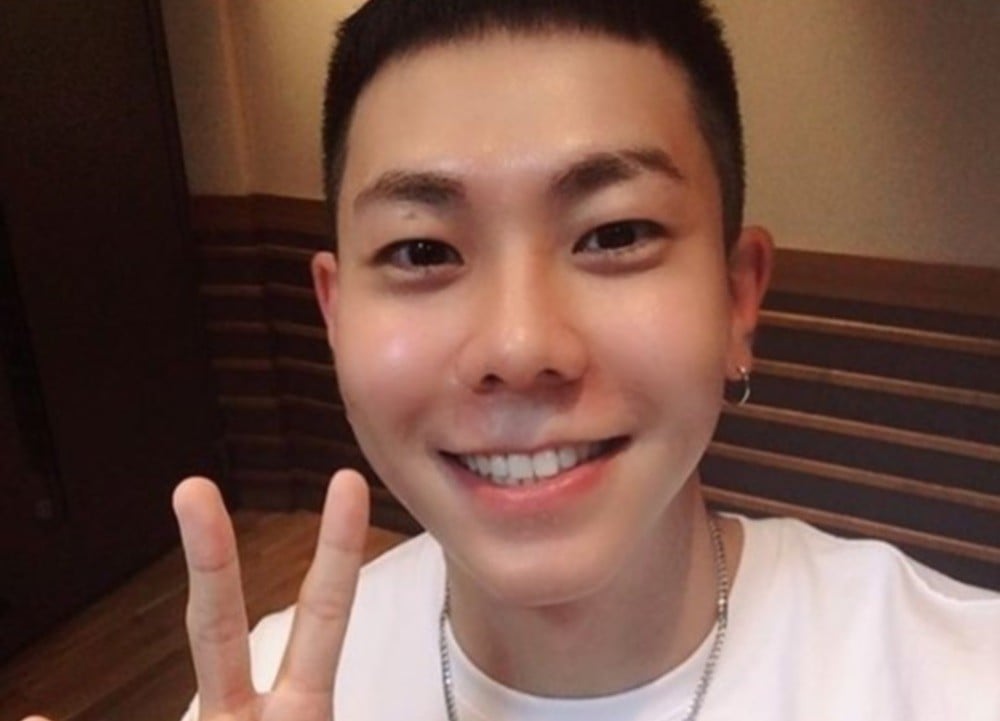 Rapper LOCO impresses netizens with extravagant gifts to mom | allkpop
