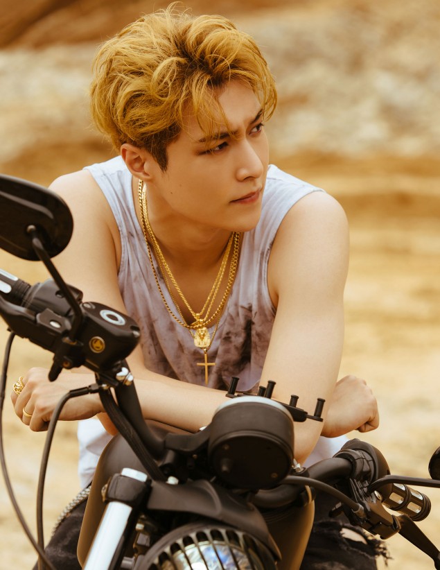 Exo Unveil Sensuous And Chic Teasers Of Lay For Don T Mess Up My Tempo Allkpop