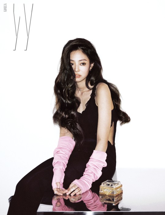 Blackpink's Jennie in Chanel Coco Crush 2022 Collection Film – WWD