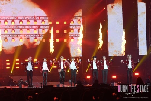 Big Hit Ent. выпустили стиллы документального фильма BTS "Burn The Stage: The Movie"