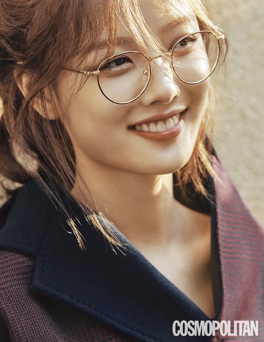 Kim Yoo Jung is an autumn beauty in 'Cosmopolitan' | Koogle TV